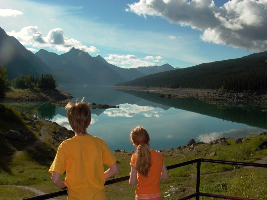 Jasper: Maligne Valley Wildlife Watching & Boat Tour - Guide Comments