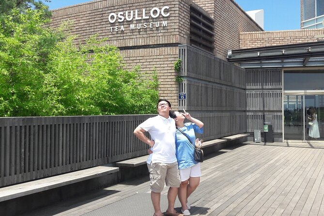 Jeju Island Private Taxi Tour in O`sulloc & Innisfree & Iho Beach - Exploring O`sulloc Tea Museum