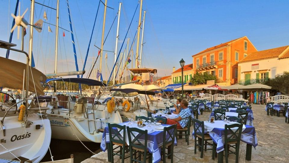 Kefalonia: Island Sightseeing Bus Tour With Hotel Transfer - Inclusions and Experience Description