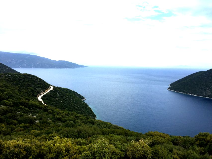 Kefalonia: Melissani Lake and Antisamos Beach Private Tour - Background