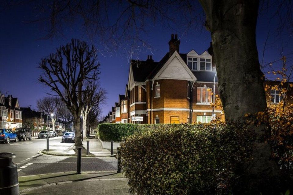 London Haunted Secrets Ghost Walking Tour - Meeting Point