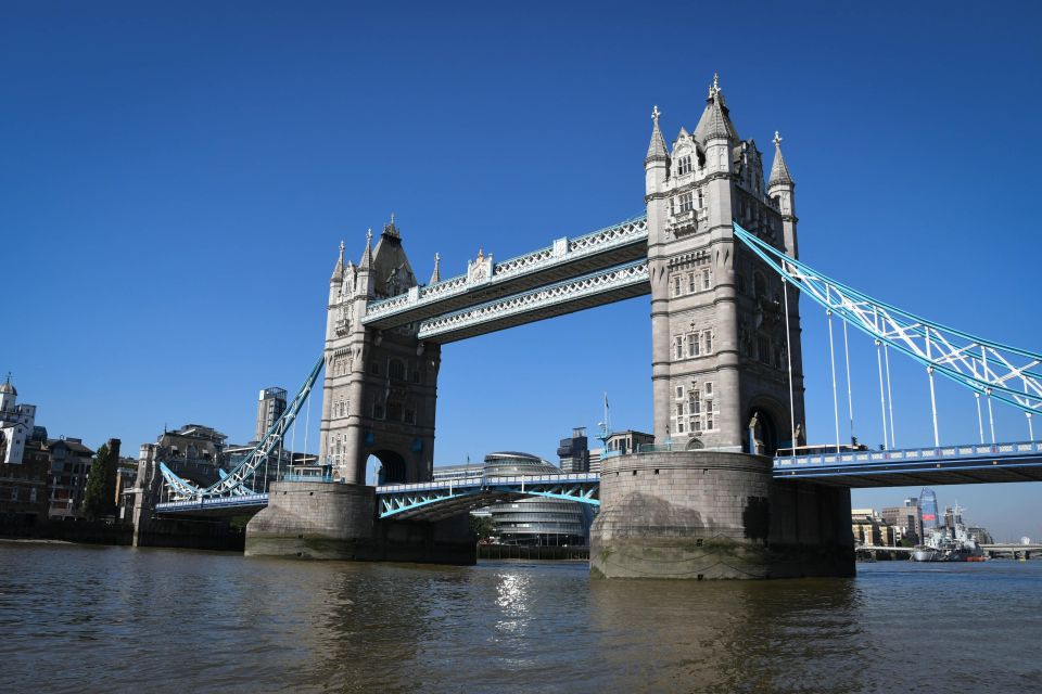 London: Westminster Tour, Tower of London & Tower Bridge - Meeting Point