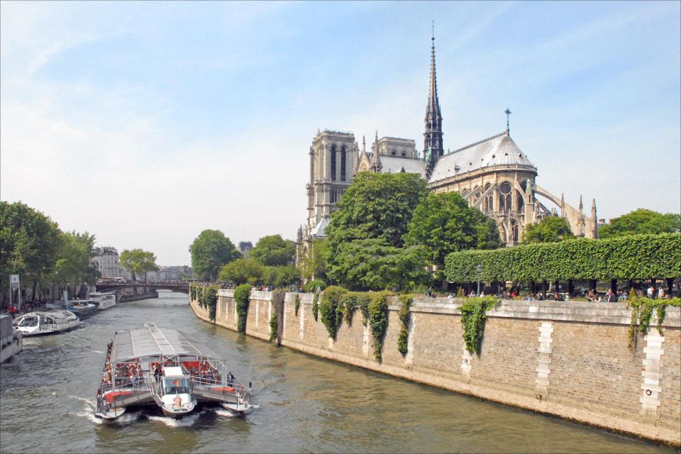 Majestic Highlights of Paris With Local Tasting Tour - Historical Insights