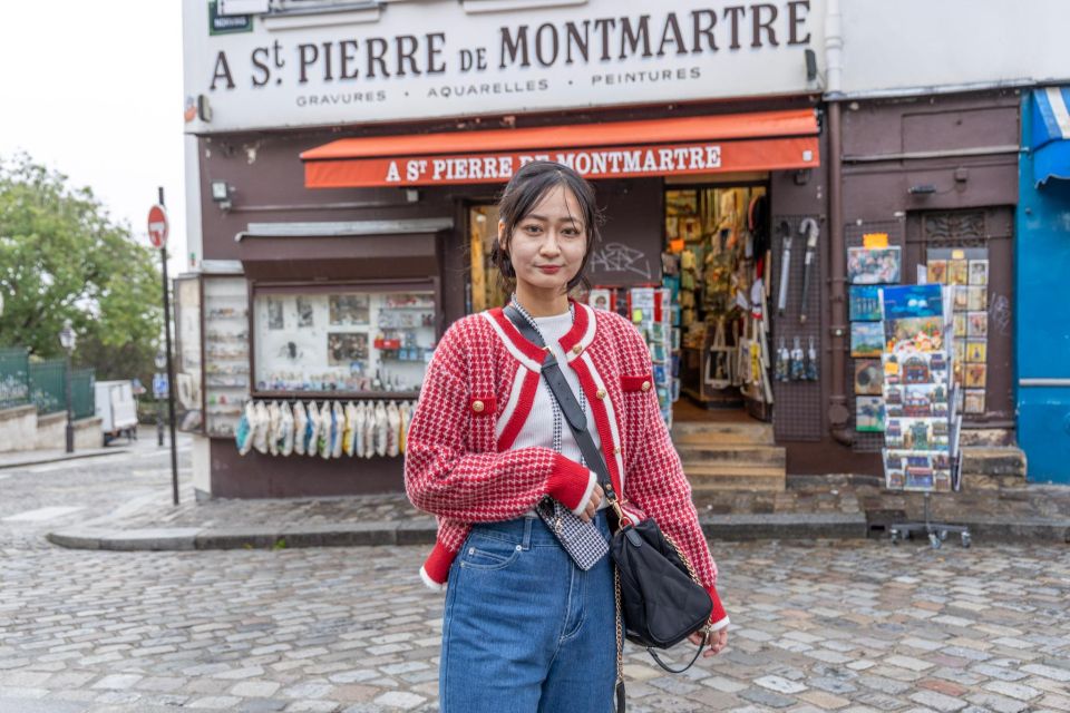 Montmartre Sacre Coeur Area Photoshoot by Paris Photographer - Getting Your Photos and Extras