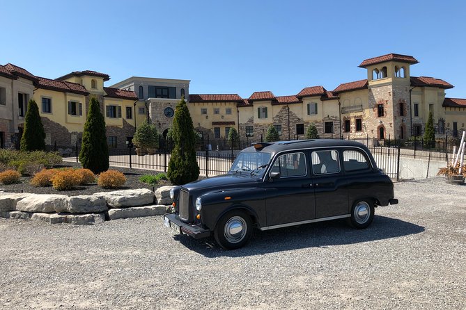 Niagara-On-The-Lake Wine Tour With Lunch -Private Tour in Classic English Cab - Booking Information