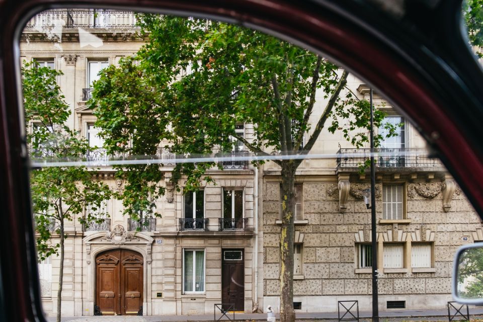 Paris: 1-Hour Vintage Citroen 2CV Tour - Paris Landmarks and Sights