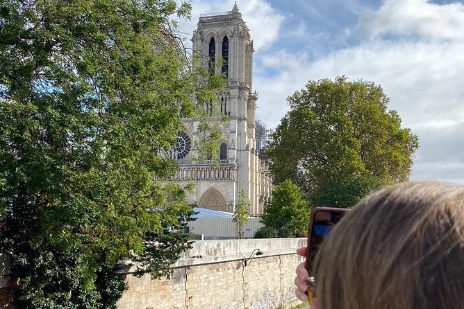 Paris Ile-de-la-Cité Walking Tour: Max 6 People Group or Private - Small-Group Experience Benefits