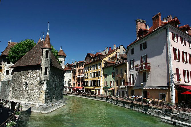 Private Full Day Tour of Perouges and Annecy From Lyon With Hotel Pick-Up - Customer Reviews