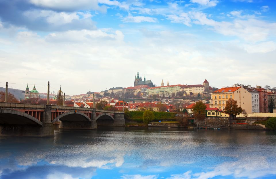 Private Sightseeing Transfer Prague - Vienna - Additional Information