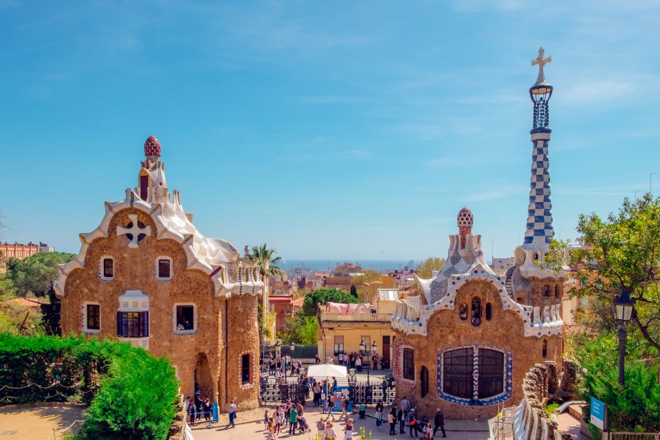 Private Tour of Barcelona With Driver and Guide - Tour Itinerary