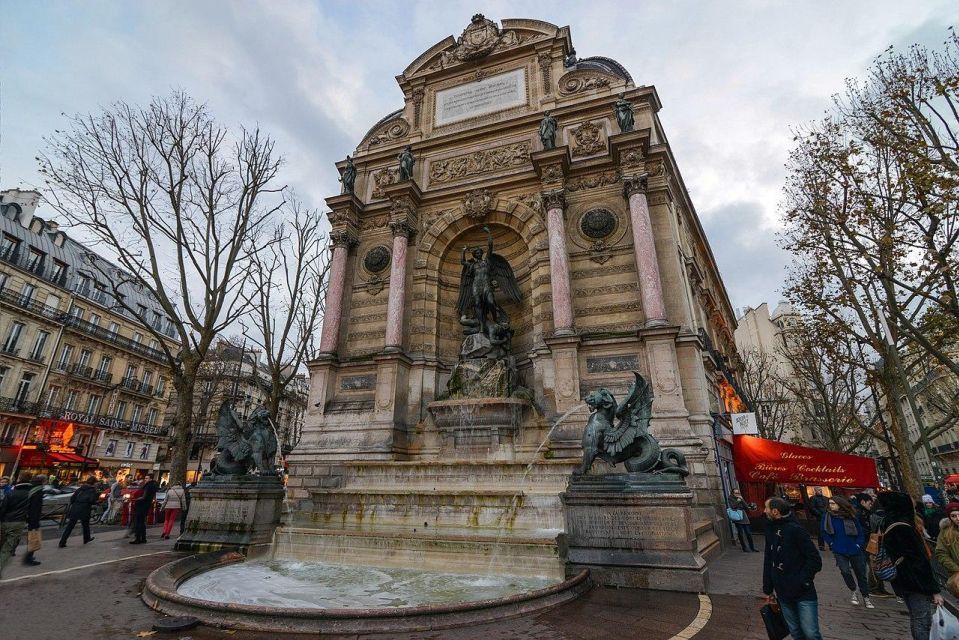 Sightseeing Tour of Paris - Famous Landmarks Discovery