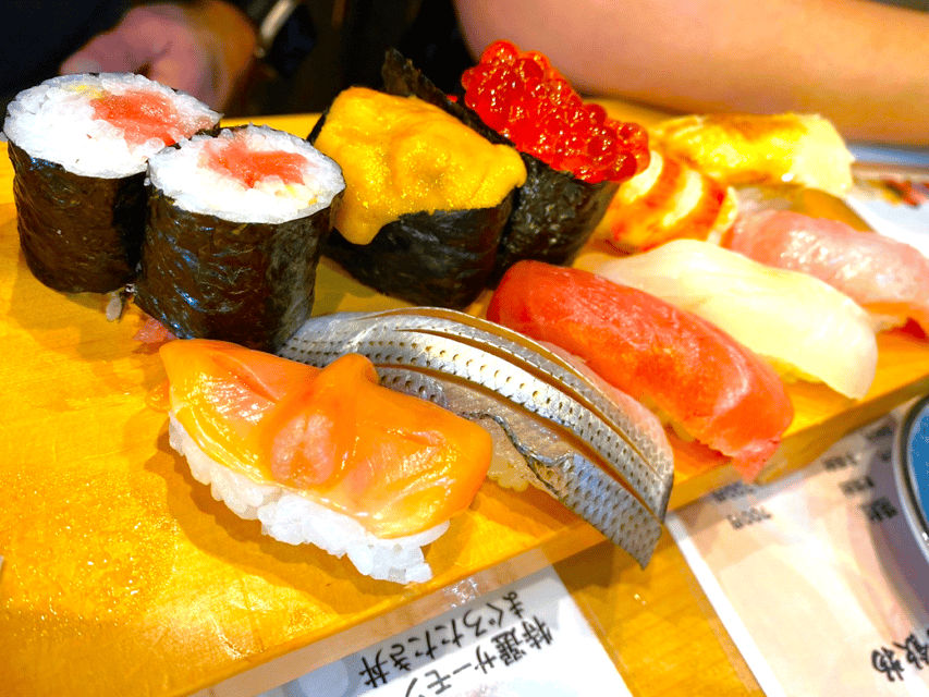 Tsukiji Private Tour: Eat Every Street Food & See Everything - Market Navigation Tips