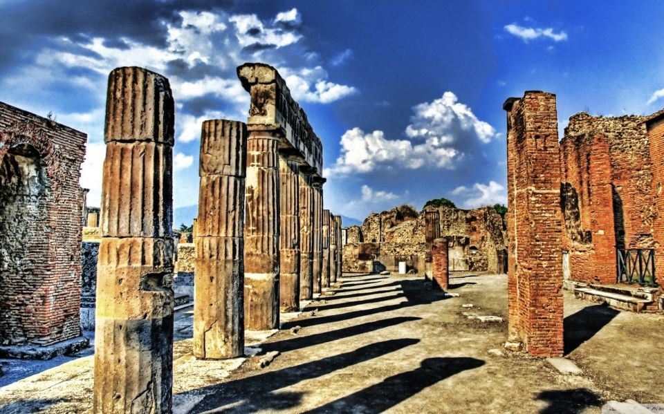 Villa Cimbrone and Pompeii Private Tour From Rome - Directions to Pompeii