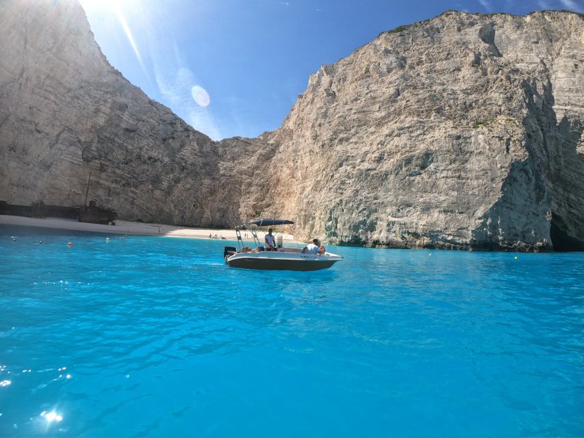 Zakinthos: Private Boat Rental to Shipwreck and Blue Caves - Customer Review