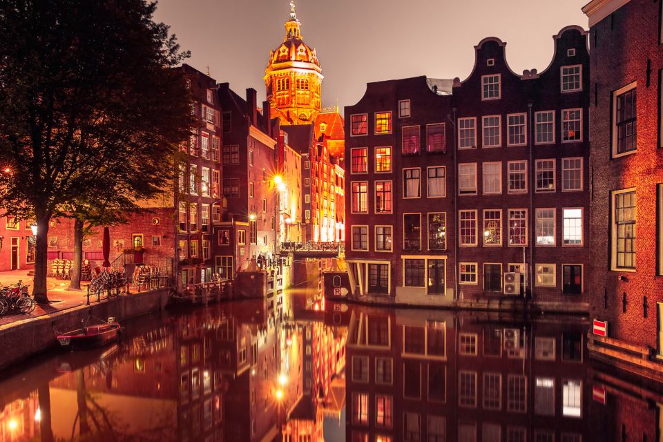 Amsterdam: First Discovery Walk and Reading Walking Tour - Booking and Logistics