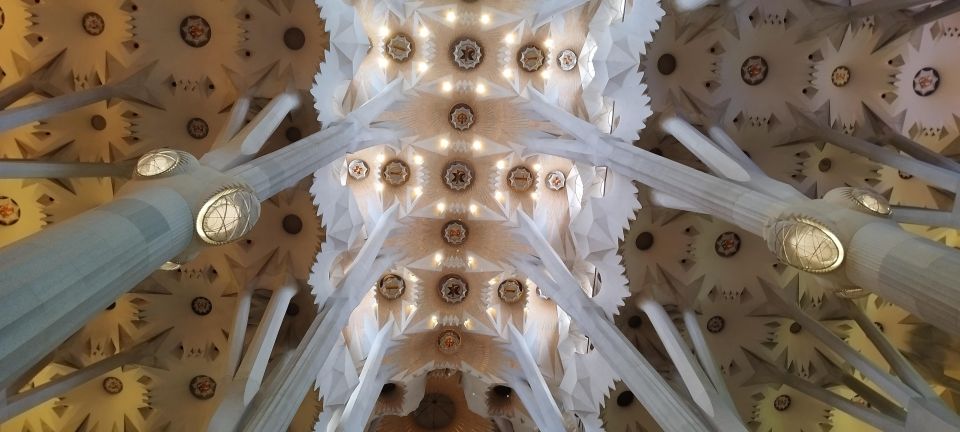 Barcelona: Sant Pau and Casa Batllo Guided Tour - Inclusions