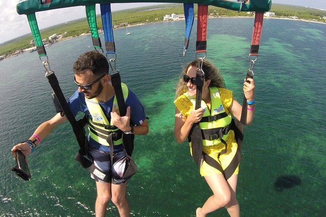 Cancun, Isla Mujeres, Nichupté Lagoon Parasailing With Pickup - Critiques