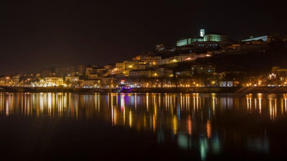 CENTER PORTUGAL: TOUR FD COIMBRA>FATIMA MERCEDES V EXT LONG - Basilica and Chapel: Spiritual Highlights