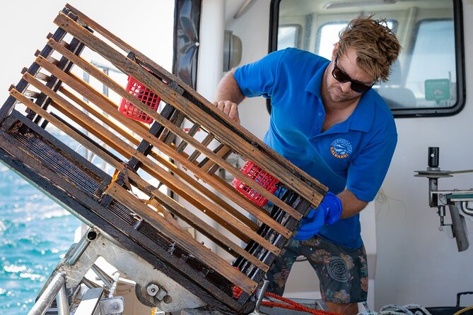 Kalbarri Rock Lobster Pot Pull Tour in Kalbarri - Tour Details and Accessibility