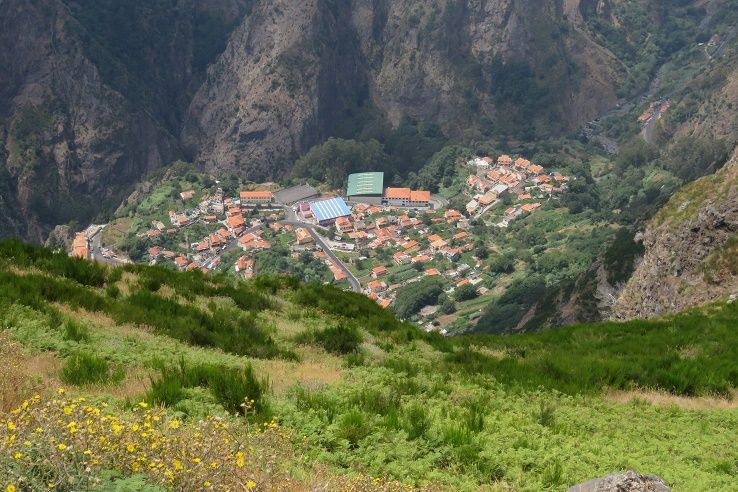 Madeira : Nuns Valleys and Pico Areeiro 4X4 Tour - Traveler Types