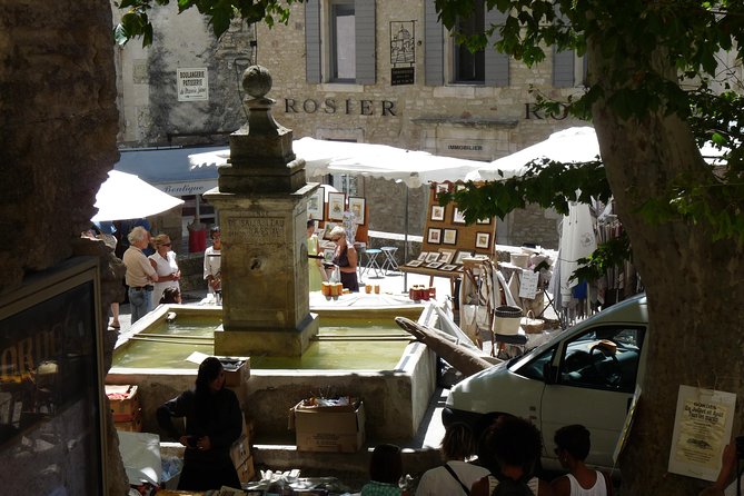 Market & Perched Villages of the Luberon Day Trip From Marseille - Antique Shops and Canals