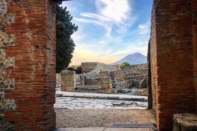 Pompeii Guided Tour Small Group Skip the Line - Directions