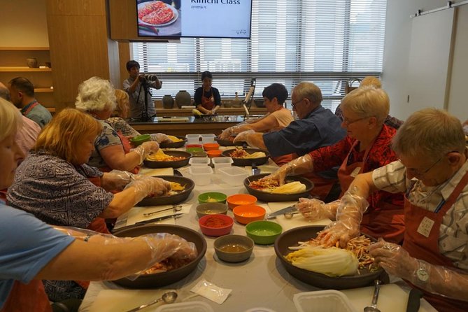 Seoul Cultural Tour - Kimchi Making, Gyeongbok Palace With Hanbok - Tour Inclusions and Logistics