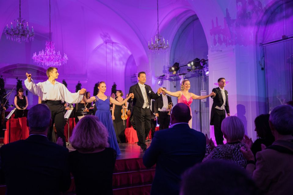 Vienna: 3-Course Dinner and Concert at Schönbrunn Palace - Location and Additional Information