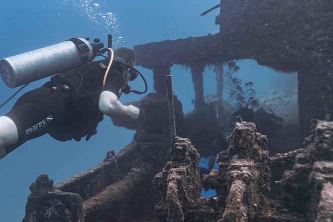 Waikiki 2 Tank World Class Wreck SCUBA Diving - Certified Only - Common questions