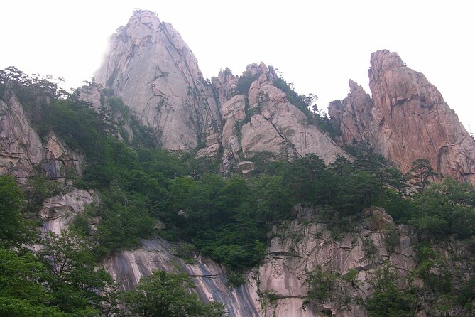 2-days: Mt Seorak, East Sea(Naksansa) & Nami or Ulsanbawi Hiking - Accommodation and Transportation