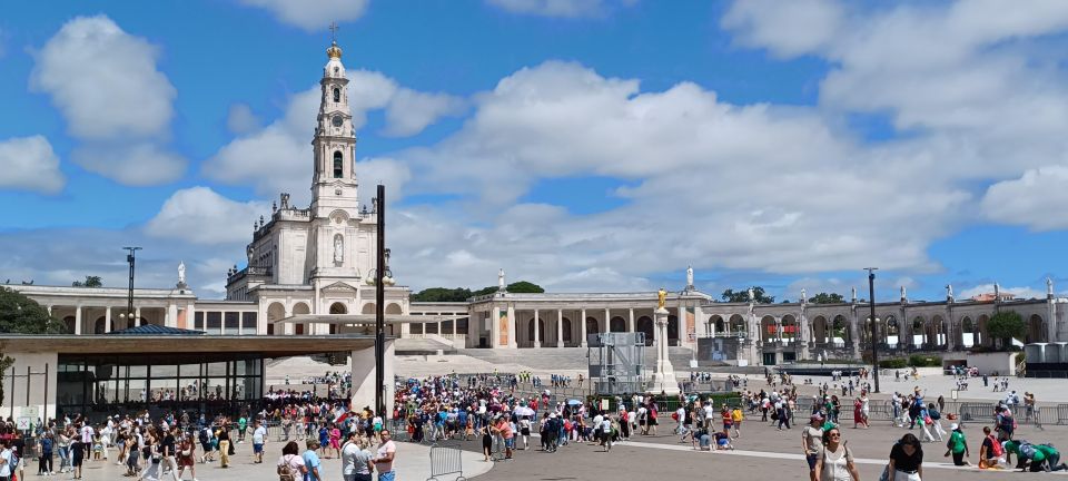 Half Day Fátima Santuary (Optional Mass) Private Tour 5h - Booking Information