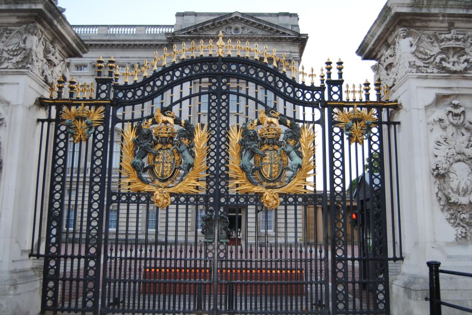 London: 3-Hours Private Walking Tour - Experience Inclusions and Exclusions