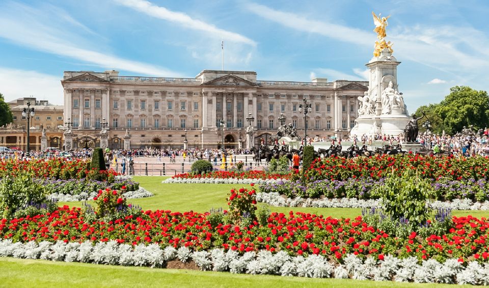 London: Changing of the Guard & Buckingham Palace Ticket - Price and Duration