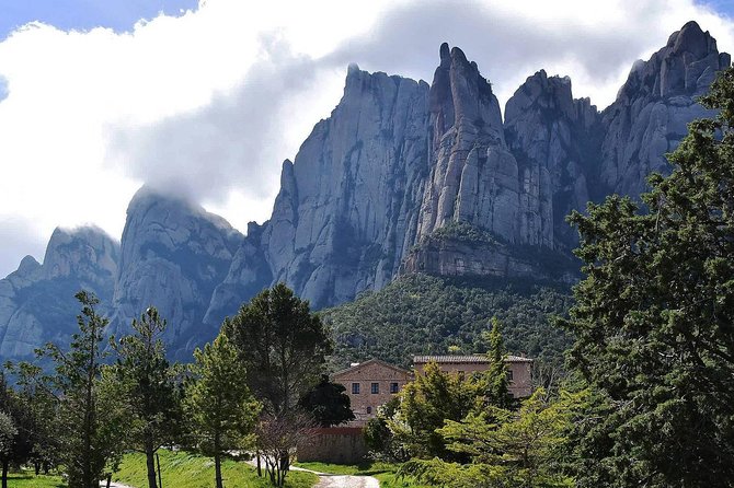 Montserrat,Vineyard, Wine Tasting Small Group Tour & Hotel Pickup - Common questions