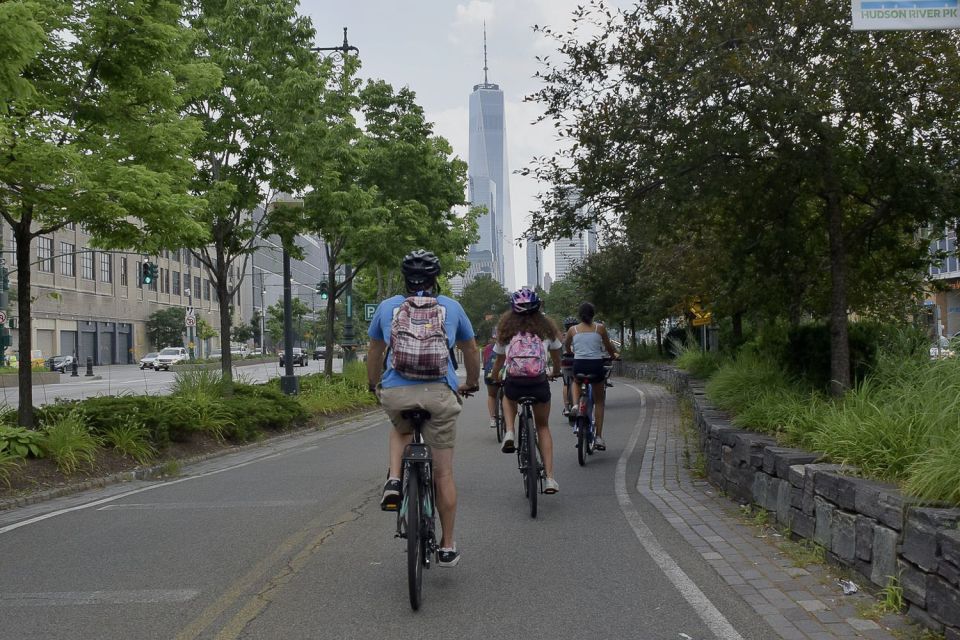 New York City: City Highlights Guided Bike Tour - Meeting Point and Requirements