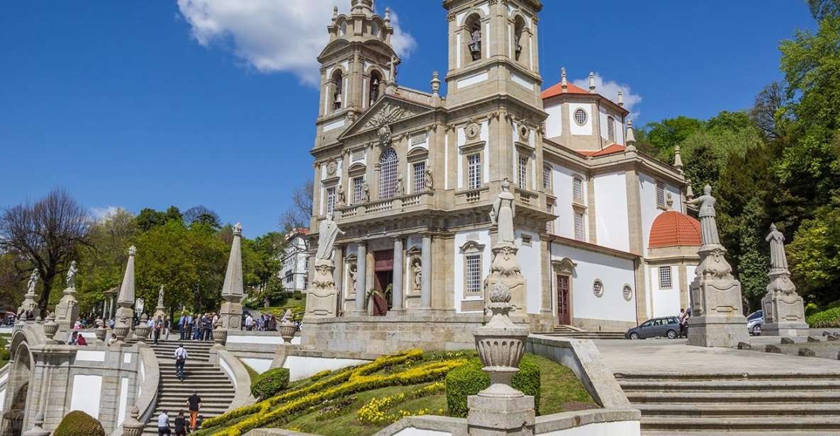 PORTO: Braga & Guimarães Premium Tour, Lunch and Visits - Directions