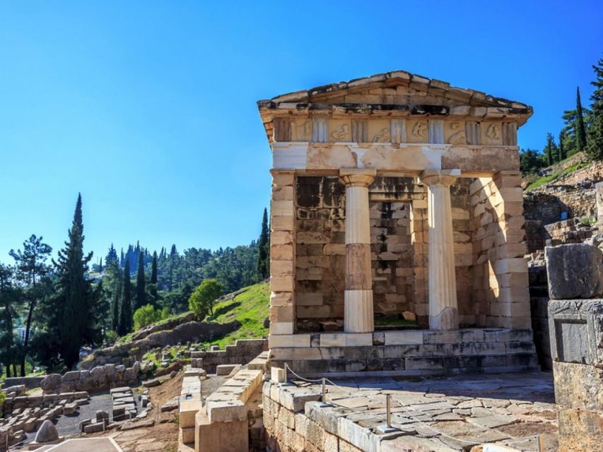 Private Tour From Athens to Delphi & Arachova by VIP Minibus - Common questions