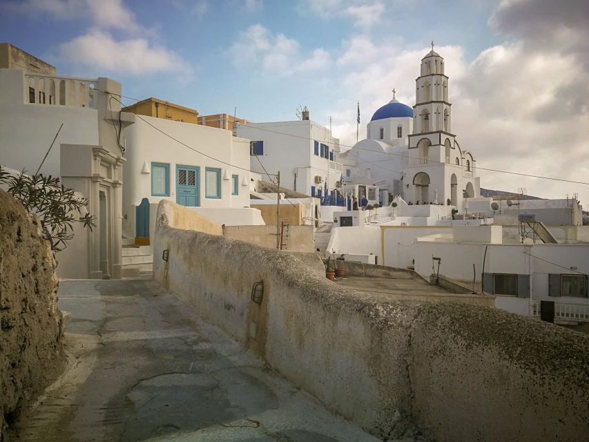 Santorini: Private Sunrise Tour With Breakfast and Oia Visit - What to Bring