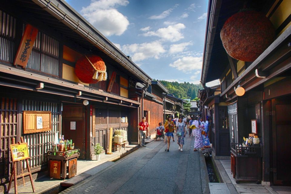 Takayama: Private Walking Tour With a Local Guide - Directions