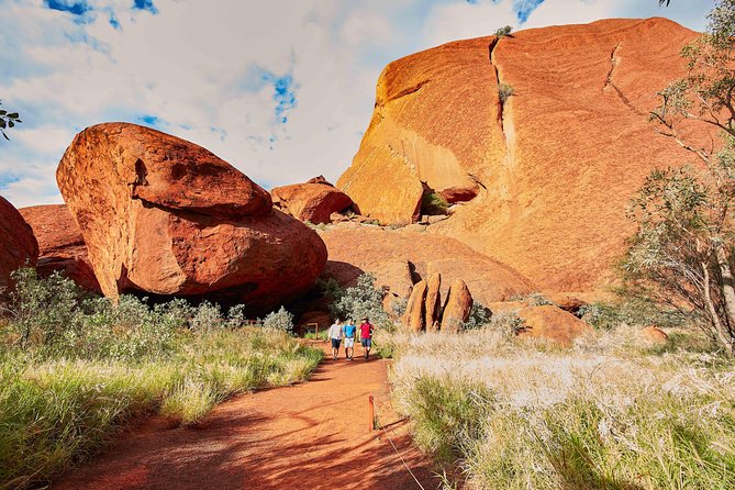 Uluru (Ayers Rock) Base and Sunset Half-Day Trip With Opt Outback BBQ Dinner - Reviews From Past Travelers