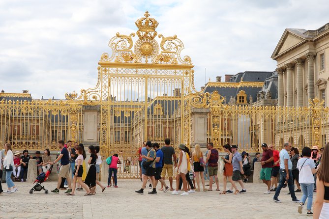 Versailles Private Half Day Guided Tour With Skip the Line Access From Paris - Common questions