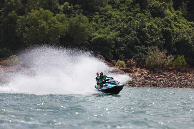 1-Hour Thunderball Shipwreck Jet Skiing in Darwin - Getting to the Meeting Point