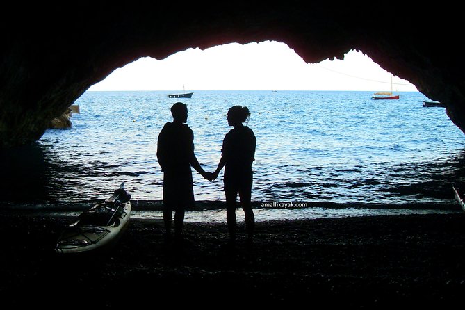 Amalfi Coast Kayak Tour Along Arches, Beaches and Sea Caves - Guide Support and Responses