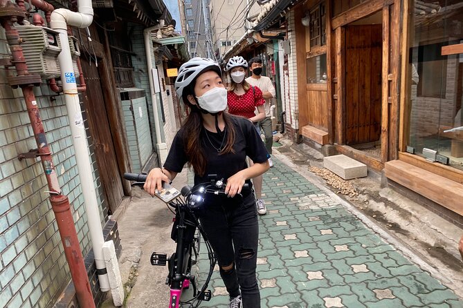 Market Food Tour & Evening E-bike Ride in Seoul - What to Expect on the Tour