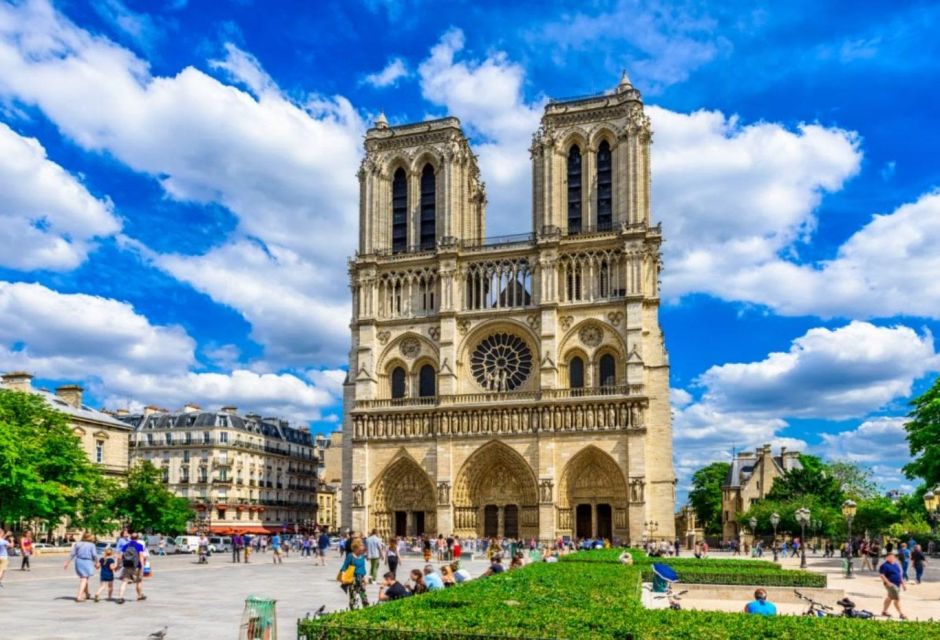 Paris: 4 Walking Experiences With Audio Guide - Essential Items to Bring Along