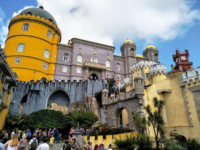 Sintra: Pena Palace. Regaleira. Cabo Da Roca & Cascais - Directions