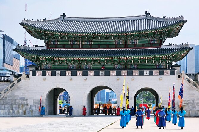 Essential Seoul Tour in the Magnificent Palace With a Hanbok - Booking and Confirmation Process