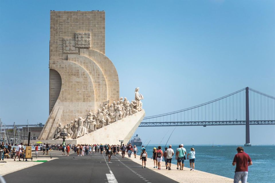 Lisbon: Cristo Rei, Belém, Aqueduct, and LxFactory Van Tour - Common questions