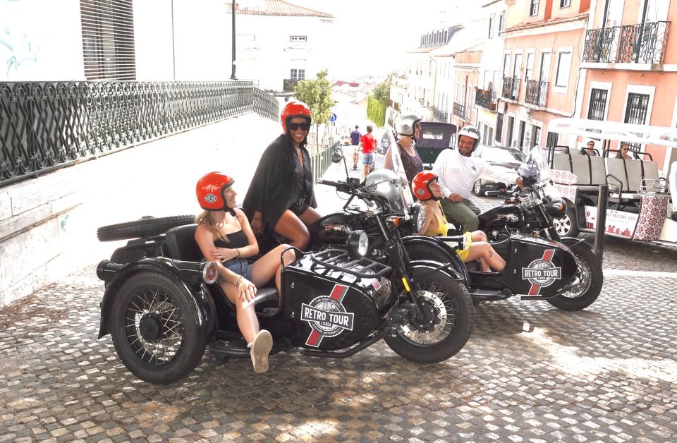 Lisbon : Private Motorycle Sidecar Tour (1h30) - Common questions