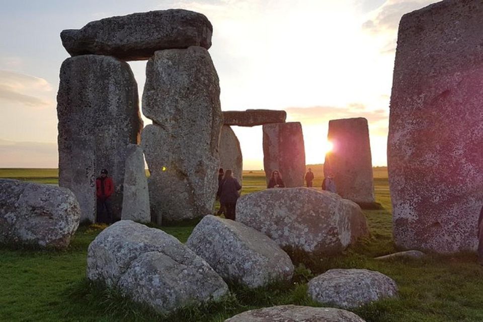 Private Avebury.Stonehenge.Salisbury. - Accessibility and Group Size